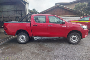TOYOTA HILUX 2.4 4X2 DX AÑO 2019 (TALCAHUANO)  KXHP 41
